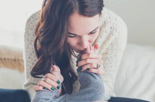 �׎��ʺ�ɫ����ô����